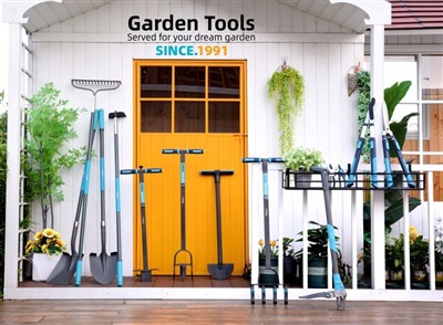 The Johnson Family's Garden Oasis Μια γλυκιά ζωή χρώματος, δημιουργικότητας κ...